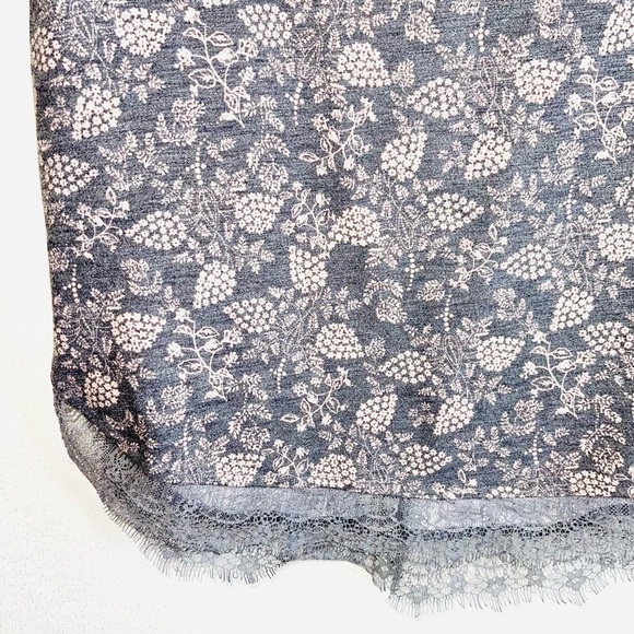 LC Lauren Conrad Gray & Pink Floral Print Lace Trim Tie Back Top Medium Women’s - Picture 5 of 13